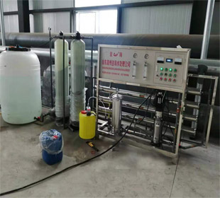 周村某泡沫廠冷卻用水2噸反滲透設備